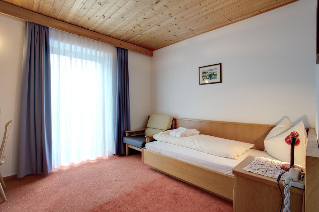 Good Life Hotel Zirm Obereggen Szoba fotó